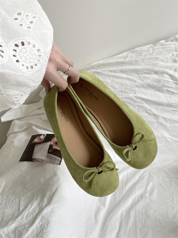 2025 New Korean Style Flat Velvet Round Toe Shallow Mouth Lazy One-Step Ballet Women's Shoes - Image 2