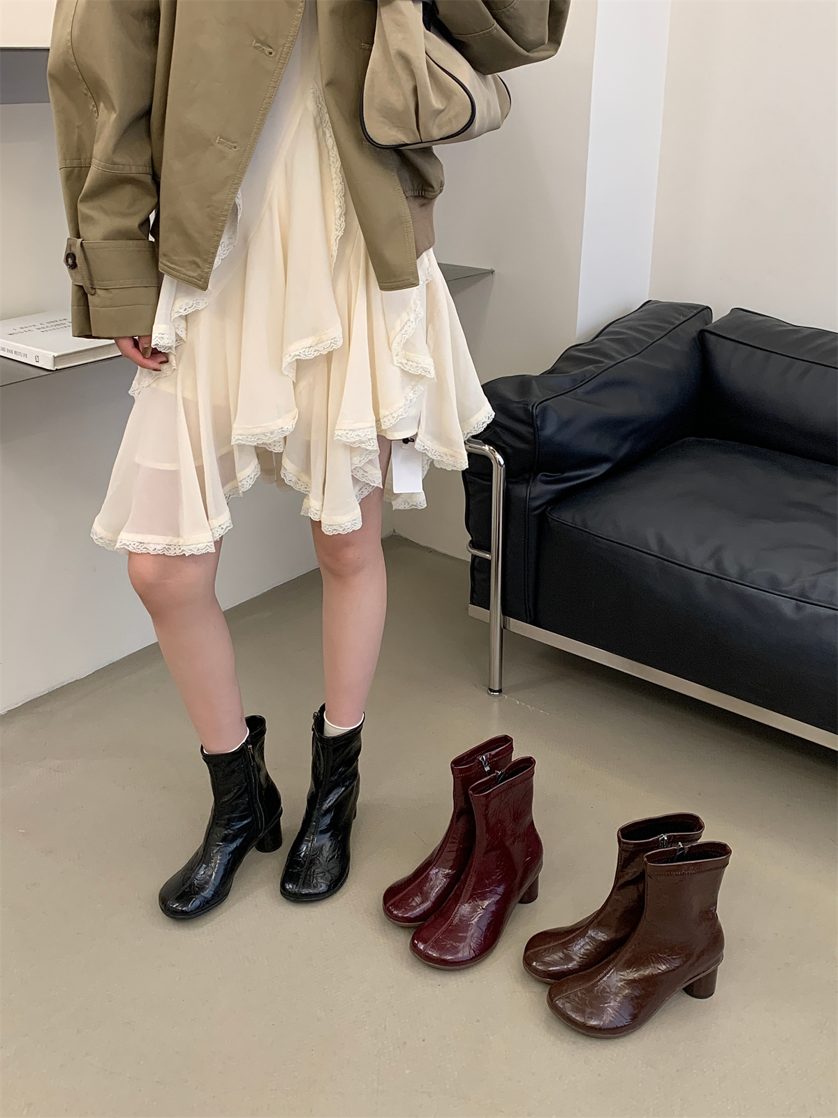 2026 New Style Minimalist Retro Chunky Heel Ankle Boots for Women Korean Round Toe Slim Fit Boots for Fall Winter Commute