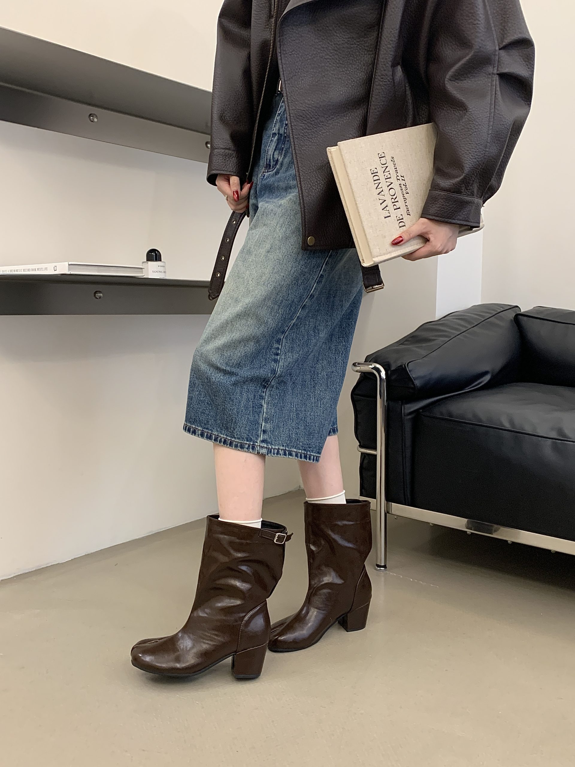 Women's Chunky Heel Split Toe Short Boots 2026 Autumn Winter New Arrival Chelsea Martin Boots - Image 2