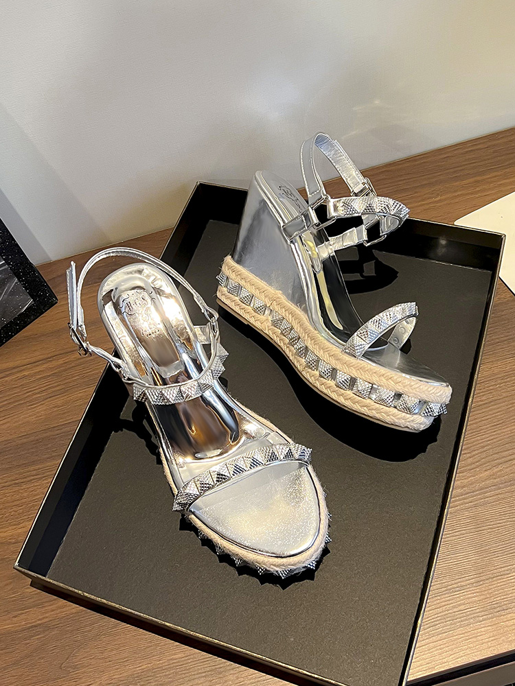 2026 New Square Toe Platform High Heel Classic Thick Sole Rivet Wedge Sandals Open Toe One-Strap Chunky Shoes
